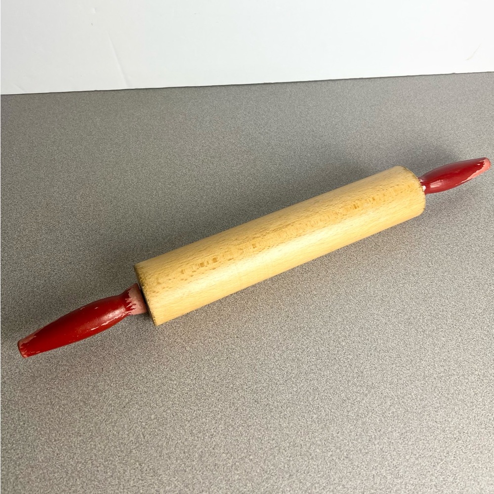 Vintage Rolling Pin with‎ chippy red handles Farmhouse Grandmacore junkin decor
